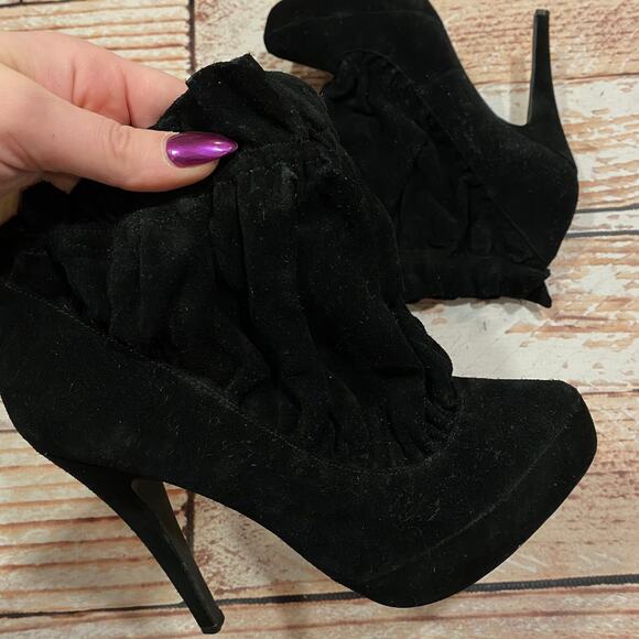 Colin Stuart suede leather black heeled booties - Picture 2 of 10